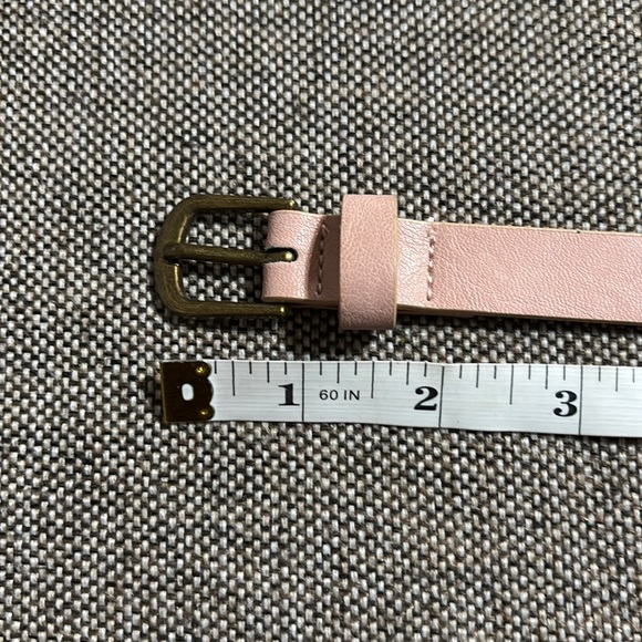 Pretty pink/mauve belt. - Picture 8 of 11